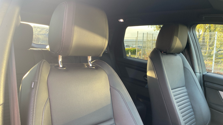 Land Rover Discovery Sport 2.0 D200 Dynamic SE 5dr Auto [5 Seat] Diesel Station Wagon